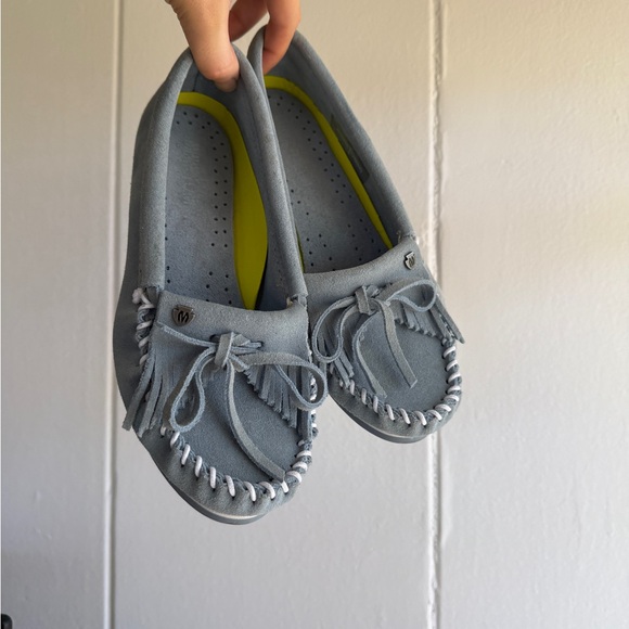 Minnetonka Shoes - Minnetonka Women's Moccasins - Light blue